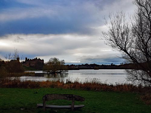 View of Linlithgow loch